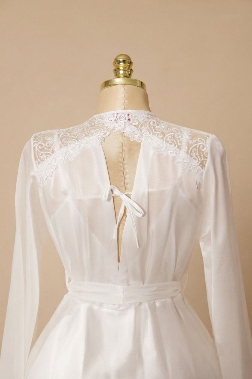 Nightgown with Short Robe White