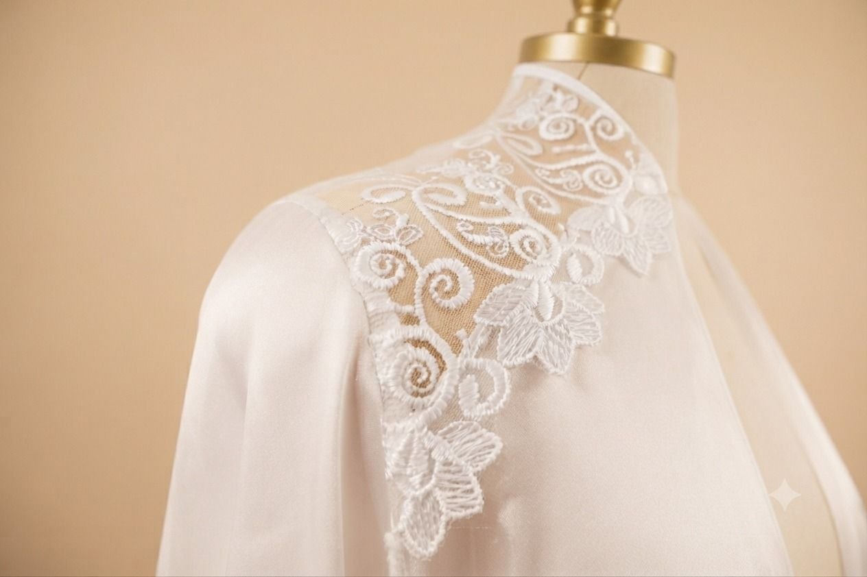 Nightgown with Short Robe White